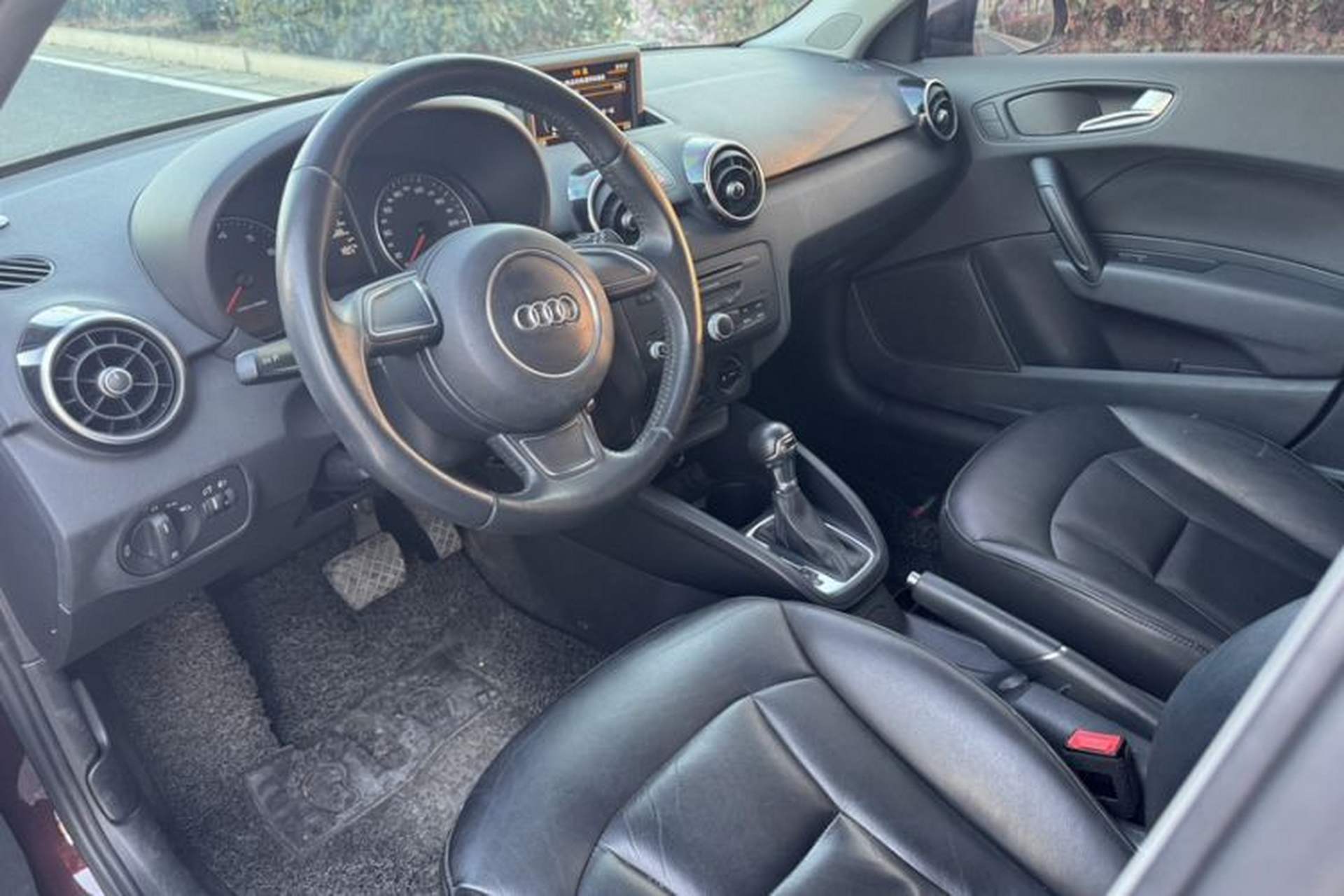 Used Audi A1 2014 30 TFSI Sportback Fashion Model Interior 2