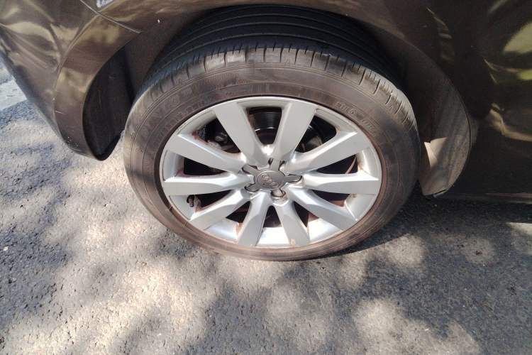 Used Audi A1 2014 30 TFSI Comfort Model Right Rear Wheel Hub