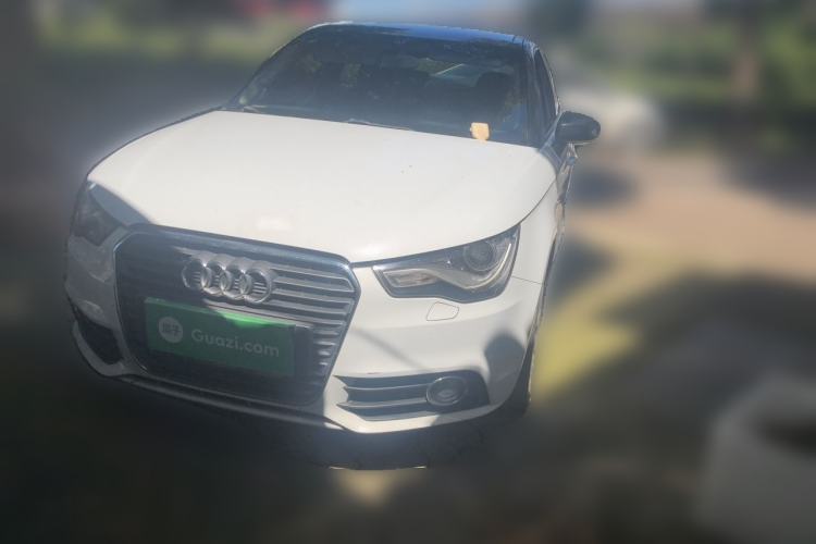 Used Audi A1 2014 30 TFSI Sportback Comfort Model Guazi used car, China used car export, Used car for sale, Used cars, Cheapest cars for sale