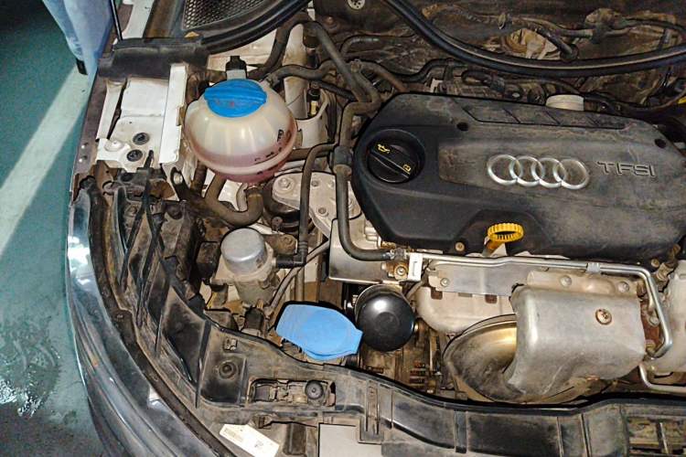 Used Audi A1 2014 30 TFSI Sportback Fashion Model Engine Bay Right