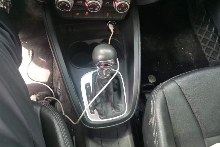 Used Audi A1 2014 30 TFSI Comfort Model Gear Lever