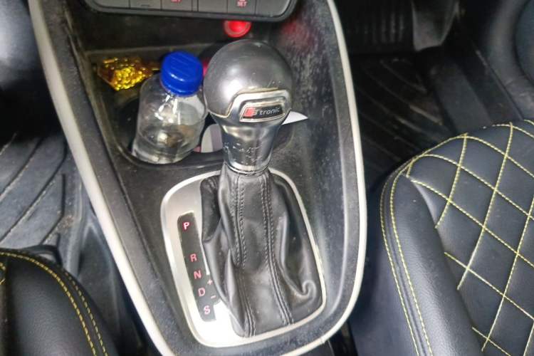Used Audi A1 2014 30 TFSI Sportback Comfort Model Gear Lever