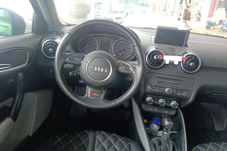 Used Audi A1 2014 30 TFSI Sportback Comfort Model Steering Wheel