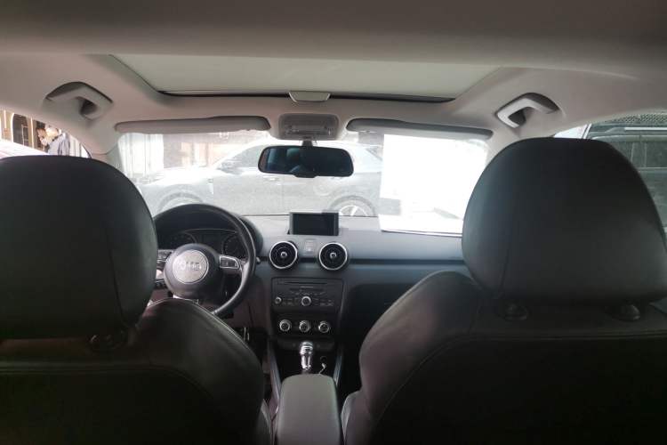 Used Audi A1 2014 30 TFSI Comfort Model Headliner
