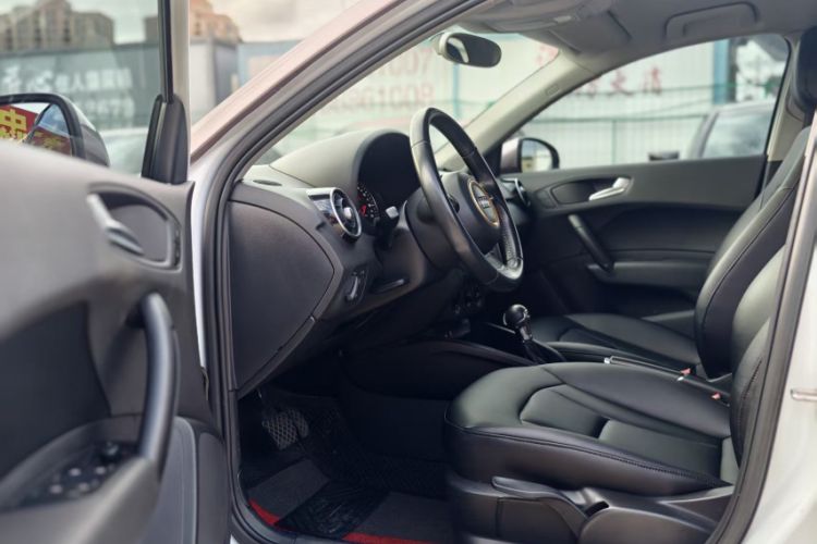 Used Audi A1 2014 30 TFSI Sportback Fashion Model Interior 3