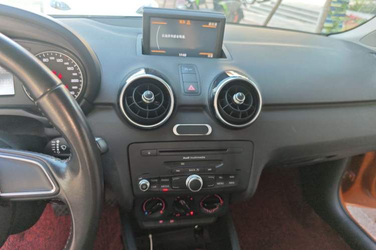 Used Audi A1 2014 30 TFSI Fashion Model Audio And AC Panel