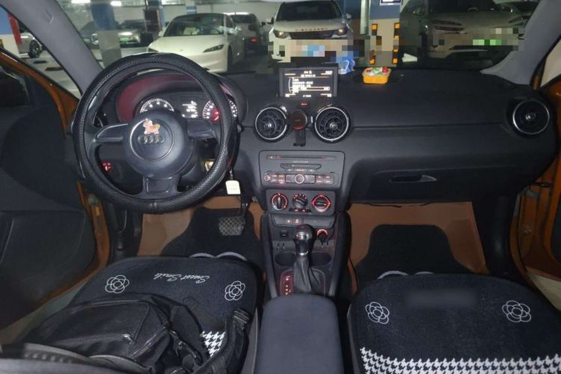 Used Audi A1 2014 30 TFSI Fashion Model Center Console