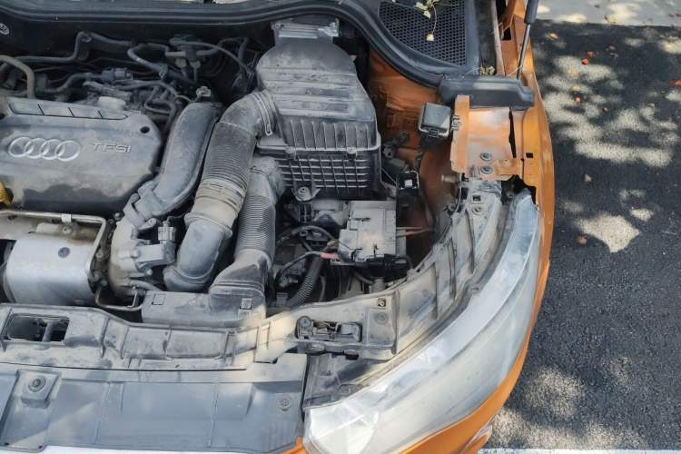 Used Audi A1 2014 30 TFSI Sportback Fashion Model Engine Bay Left
