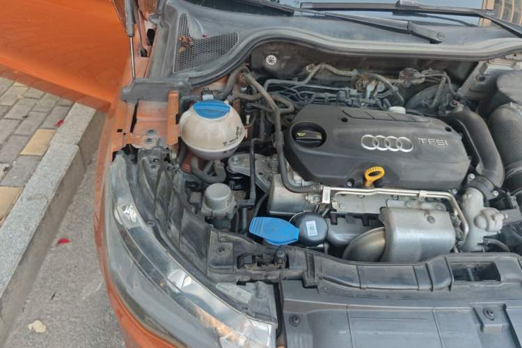 Used Audi A1 2014 30 TFSI Fashion Model Engine Bay Right