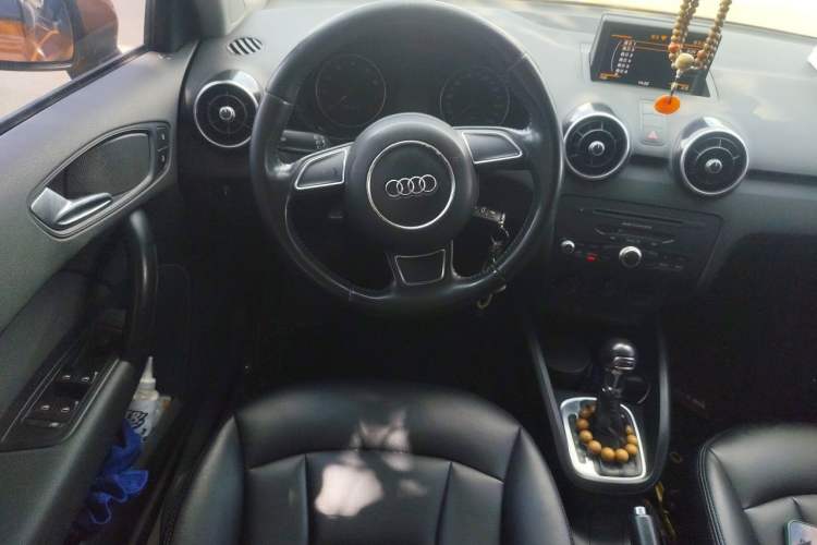 Used Audi A1 2014 30 TFSI Sportback Fashion Model Steering Wheel
