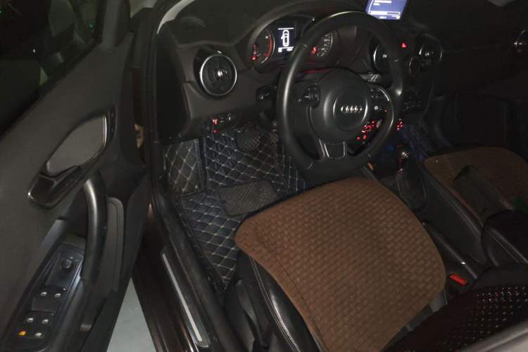 Used Audi A1 2014 30 TFSI Sportback Comfort Model Driver Seat
