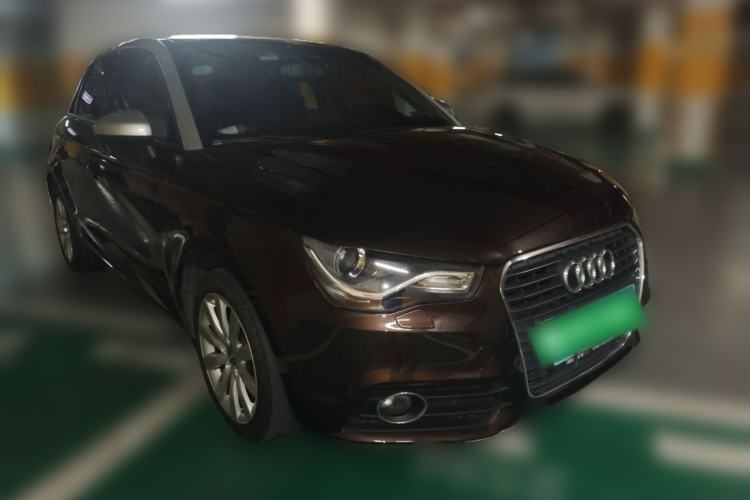 Used Audi A1 2014 30 TFSI Sportback Comfort Model Front Right 45 Deg