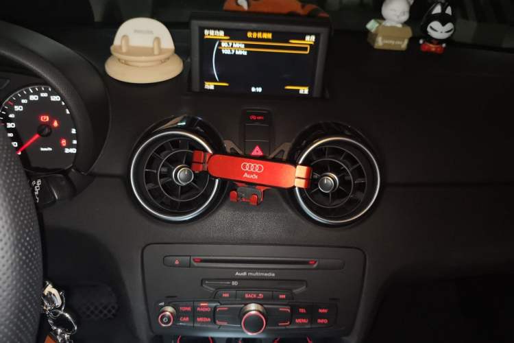 Used Audi A1 2014 30 TFSI Fashion Model Audio And AC Panel