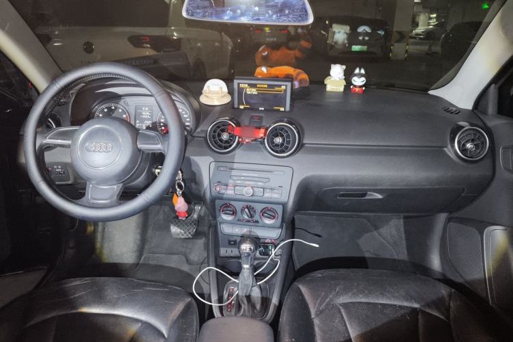 Used Audi A1 2014 30 TFSI Fashion Model Center Console