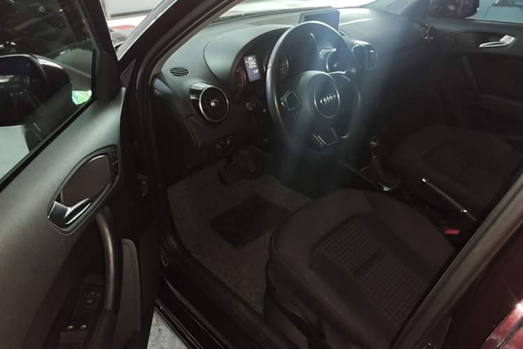 Used Audi A1 2014 30 TFSI Sportback Fashion Model Driver Seat