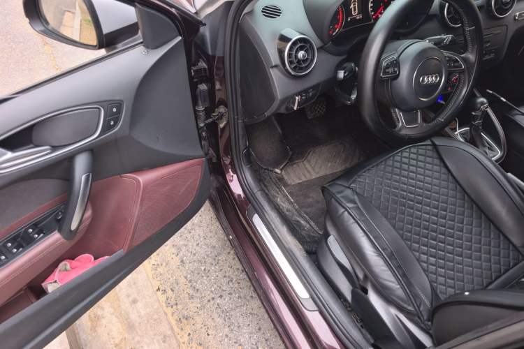 Used Audi A1 2014 30 TFSI Sportback Comfort Model Driver Seat