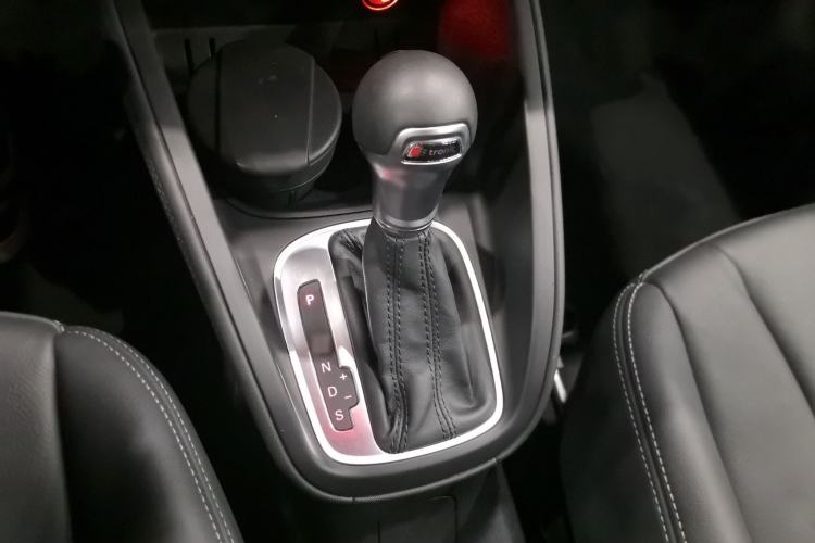Used Audi A1 2014 30 TFSI Sportback Comfort Model Gear Lever