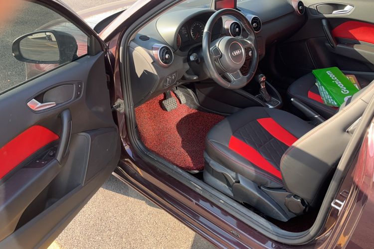Used Audi A1 2014 30 TFSI Fashion Model Interior 2