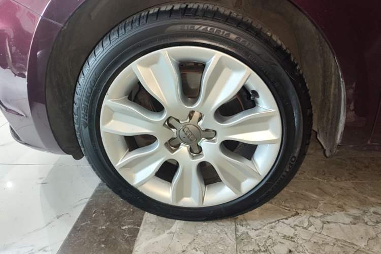 Used Audi A1 2014 30 TFSI Sportback Fashion Model Left Front Wheel Hub