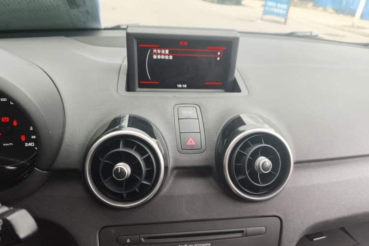 Used Audi A1 2014 30 TFSI Sportback Fashion Model Audio And AC Panel