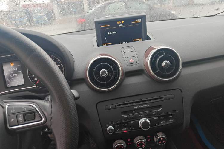 Used Audi A1 2014 30 TFSI Sportback Comfort Model Audio And AC Panel
