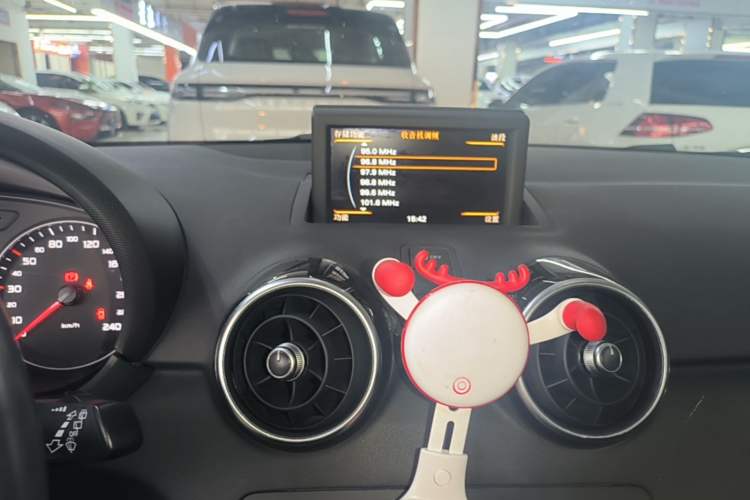 Used Audi A1 2014 30 TFSI Fashion Model Audio And AC Panel
