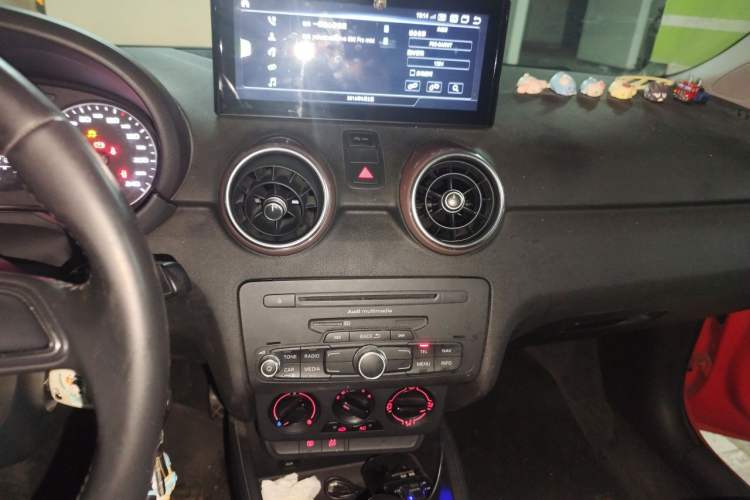 Used Audi A1 2014 30 TFSI Sportback Fashion Model Audio And AC Panel