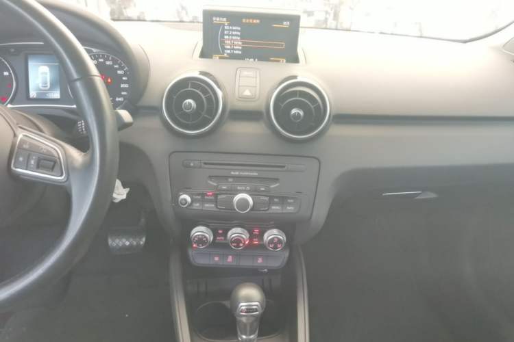 Used Audi A1 2014 30 TFSI Sportback Comfort Model Audio And AC Panel