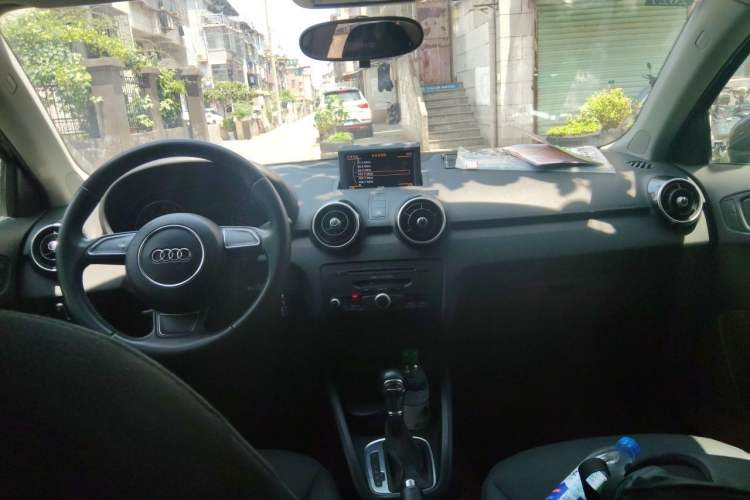 Used Audi A1 2014 30 TFSI Sportback Fashion Model Center Console