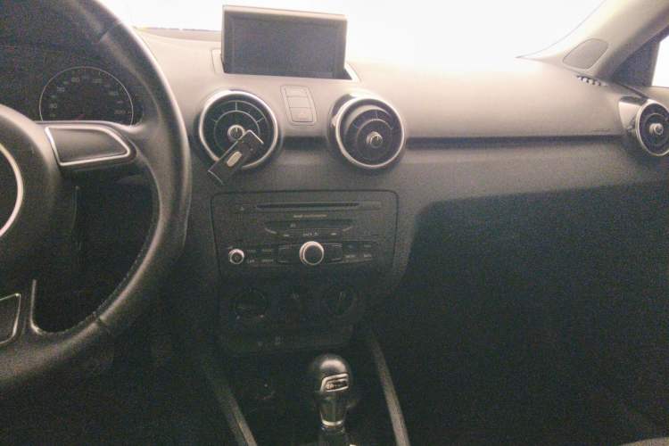 Used Audi A1 2014 30 TFSI Fashion Model Center Console