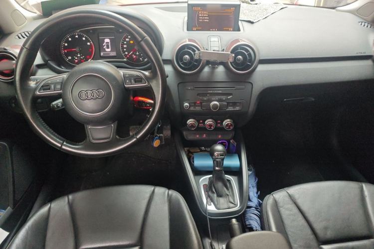 Used Audi A1 2014 30 TFSI Sportback Comfort Model Center Console