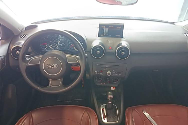Used Audi A1 2014 30 TFSI Sportback Fashion Model Center Console
