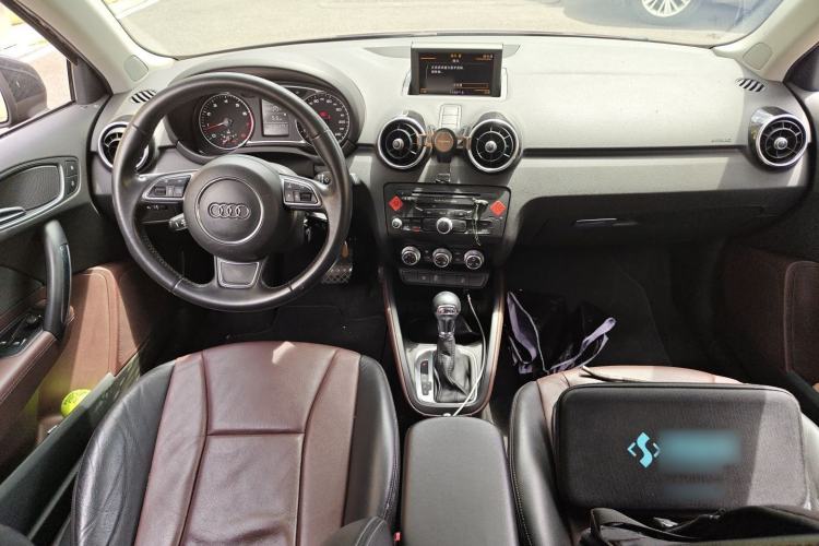 Used Audi A1 2014 30 TFSI Comfort Model Center Console