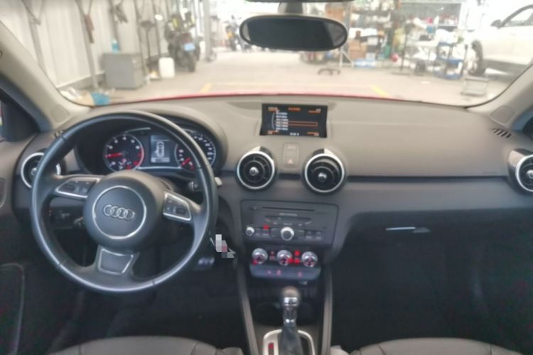 Used Audi A1 2014 30 TFSI Sportback Comfort Model Center Console