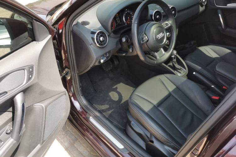 Used Audi A1 2014 30 TFSI Sportback Comfort Model Driver Seat