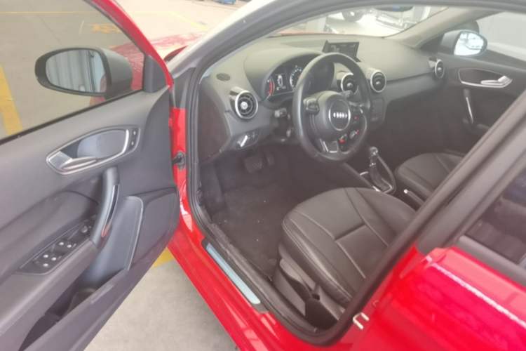 Used Audi A1 2014 30 TFSI Sportback Comfort Model Driver Seat