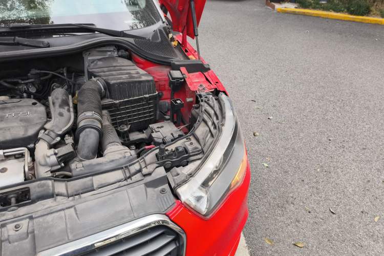 Used Audi A1 2014 30 TFSI Fashion Model Engine Bay Left