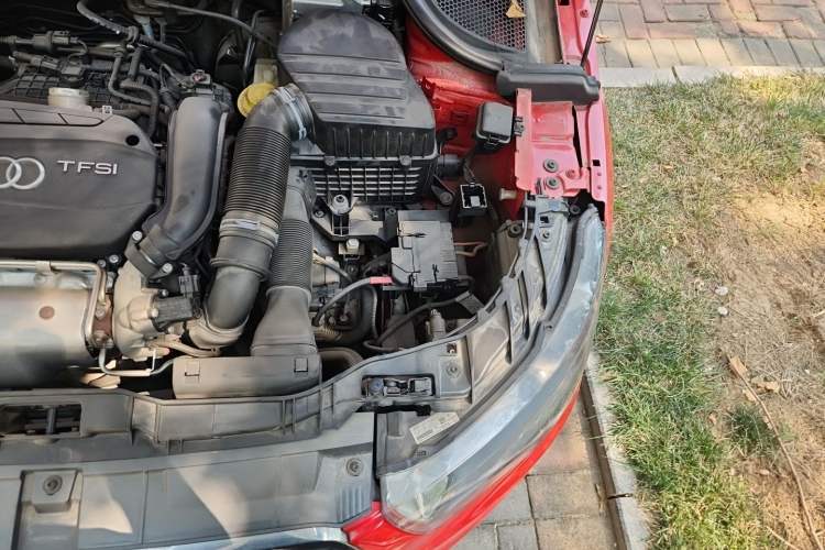 Used Audi A1 2014 30 TFSI Sportback Fashion Model Engine Bay Left