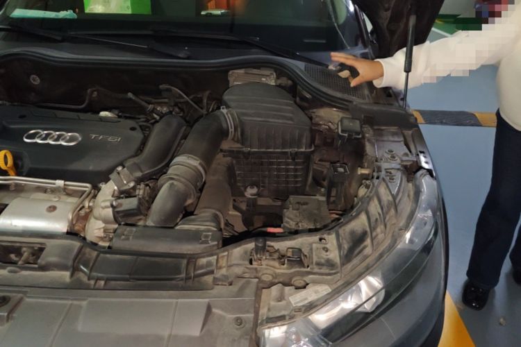Used Audi A1 2014 30 TFSI Sportback Fashion Model Engine Bay Left