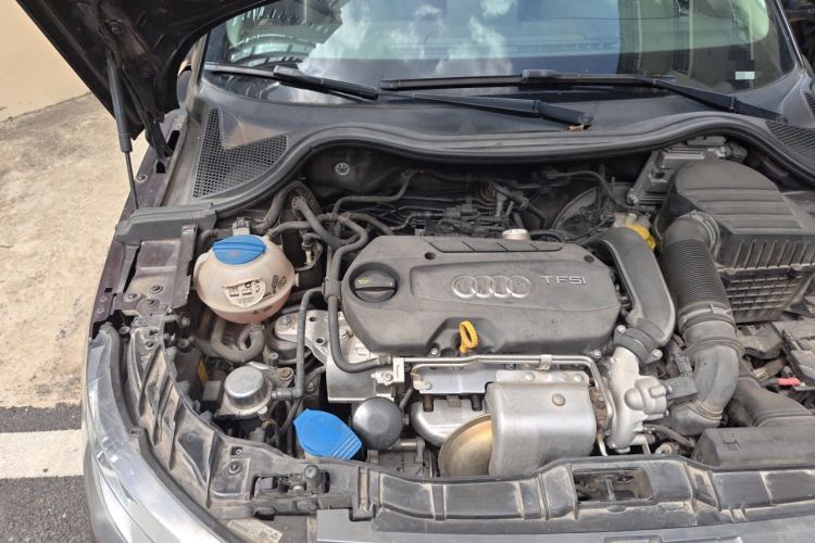 Used Audi A1 2014 30 TFSI Comfort Model Engine Bay Right