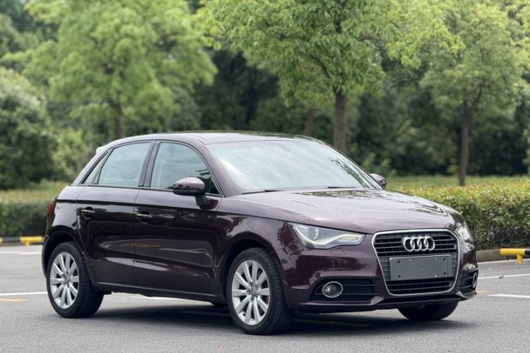 Used Audi A1 2014 30 TFSI Sportback Comfort Model Exterior 2