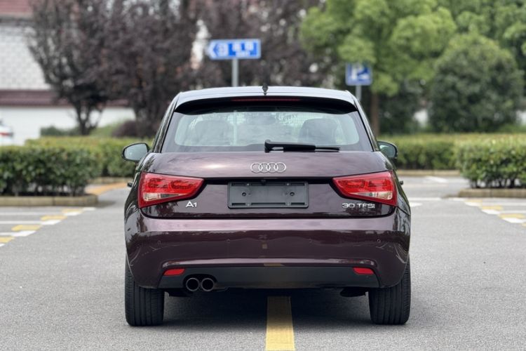 Used Audi A1 2014 30 TFSI Sportback Comfort Model Exterior 6