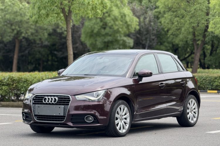 Used Audi A1 2014 30 TFSI Sportback Comfort Model Exterior 9