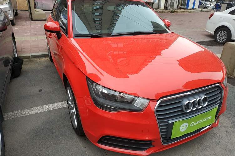 Used Audi A1 2014 30 TFSI Sportback Fashion Model Front Right 45 Deg