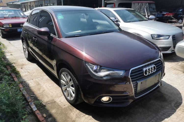 Used Audi A1 2014 30 TFSI Sportback Comfort Model Front Right 45 Deg