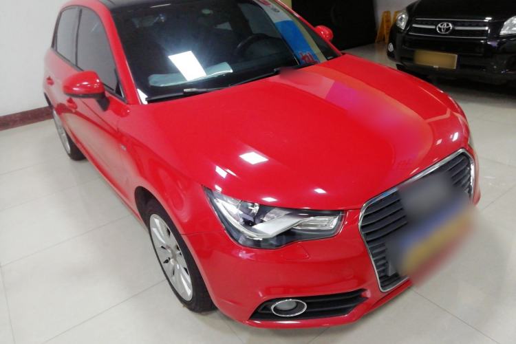 Used Audi A1 2014 30 TFSI Sportback Comfort Model Front Right 45 Deg