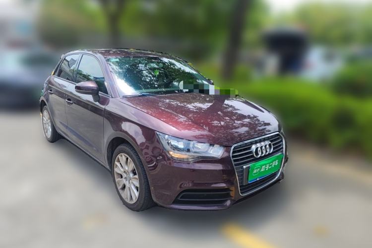 Used Audi A1 2014 30 TFSI Sportback Comfort Model Front Right 45 Deg