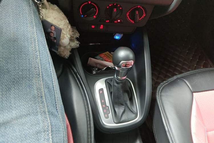 Used Audi A1 2014 30 TFSI Sportback Fashion Model Gear Lever