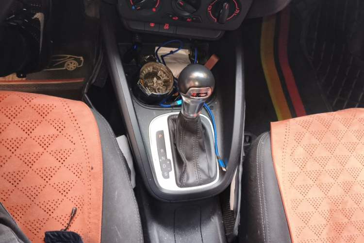 Used Audi A1 2014 30 TFSI Sportback Fashion Model Gear Lever