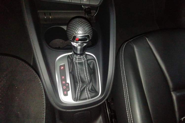 Used Audi A1 2014 30 TFSI Sportback Comfort Model Gear Lever